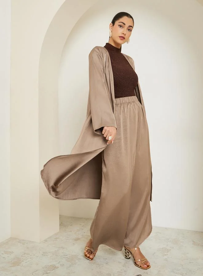 ستايلي طقم منسق من كيمونو ساتان وبنطال بأرجل واسعة